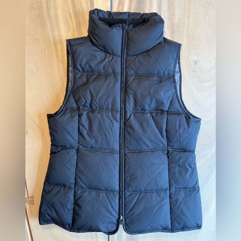 JACOB Women's Medium Black Puffer Vest
